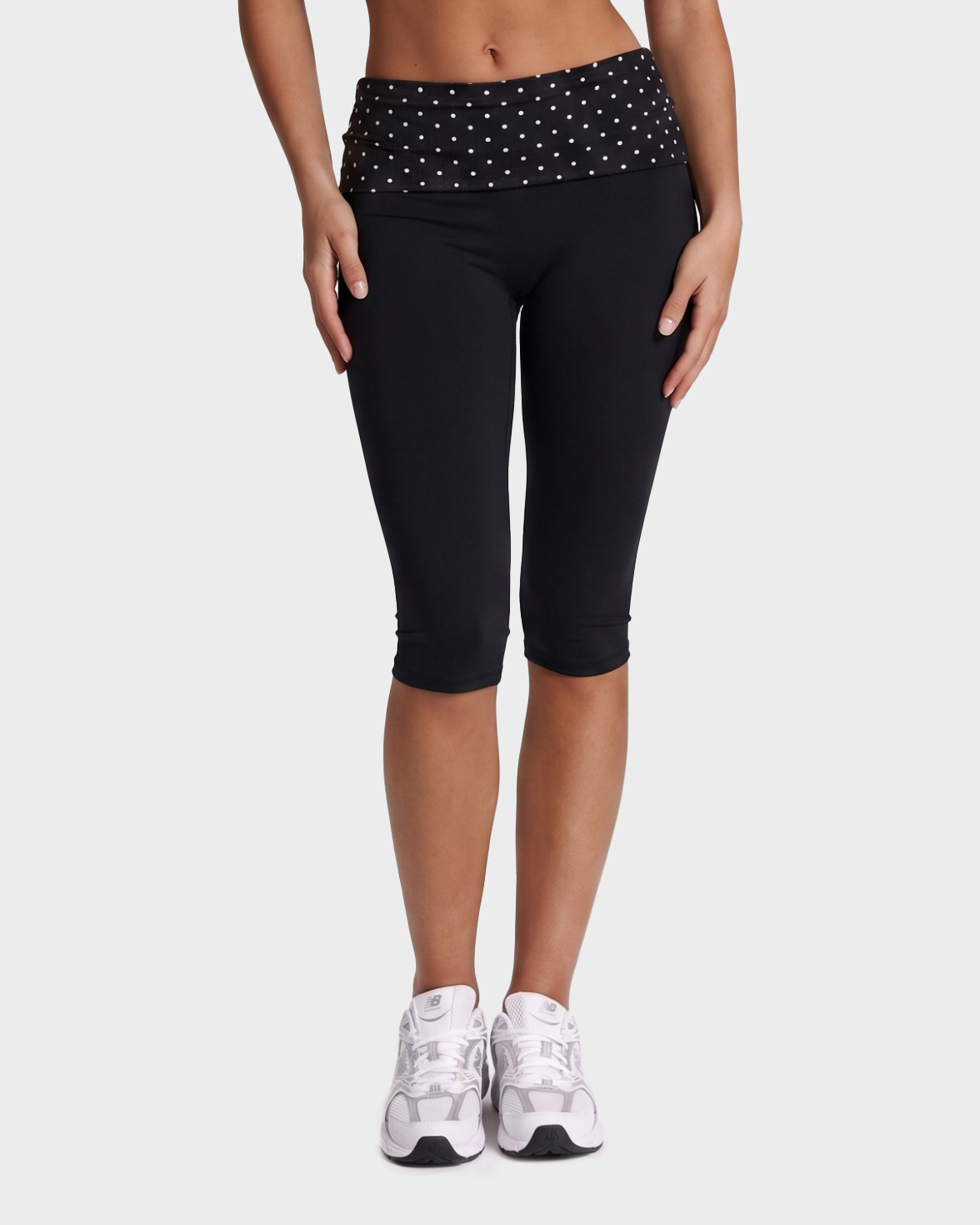 Poppy Sports Bra + Capri Leggings Set